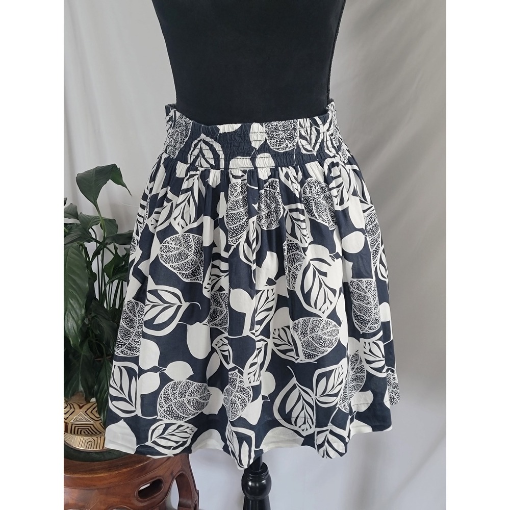 Banana Republic Navy White Tropical Leaf Smocked Waist Mini Skirt Womens 0